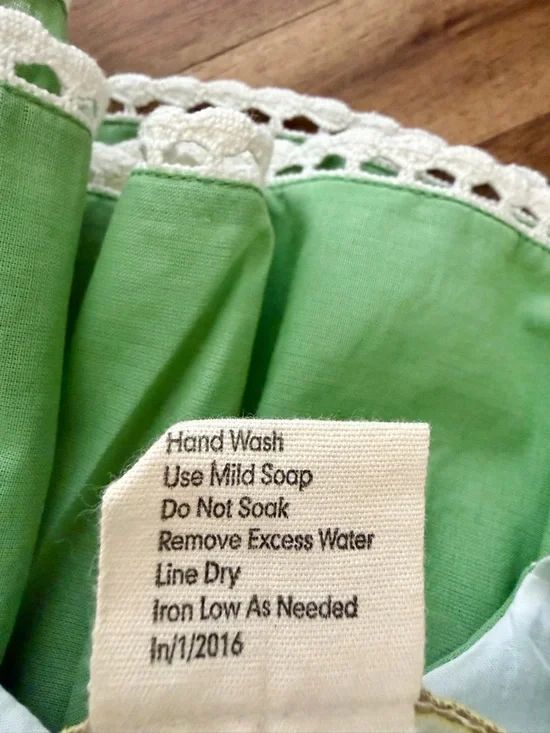 Well Dressed Wolf Girls Spearmint Green Snowflake Dress 4T Sleeveless Ruffle - Picture 7 of 7